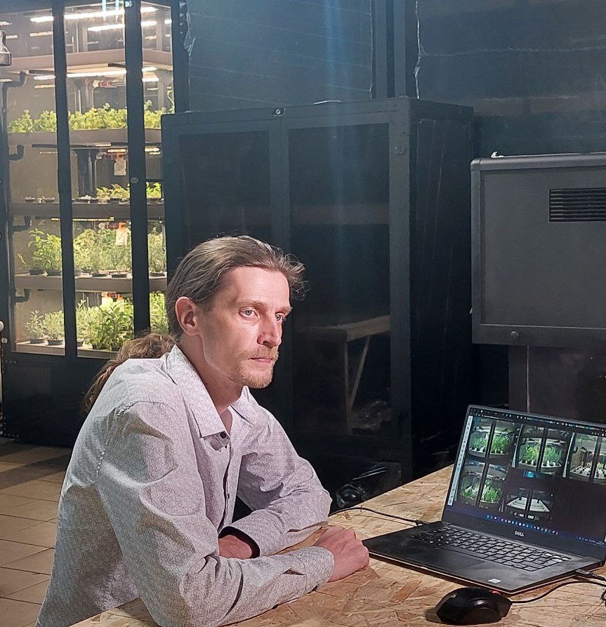 Кремлевский поставщик: как выращивает травы "Виртуальный агроном"